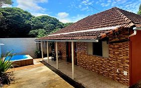 Casa com piscina próxima a pontos turísticos